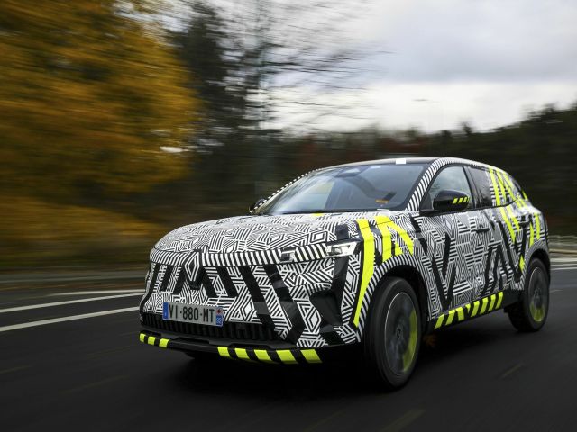 100 Renault Austral auf Erprobungsfahrt - Bild 1
