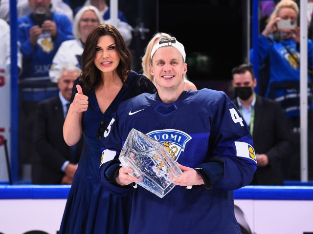 Die Kristalltrophäe von Skoda geht an Juho Olkinuora - Bild 1