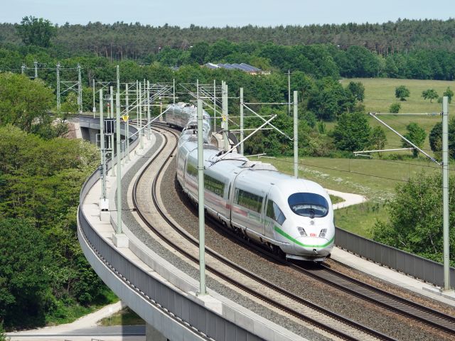 Die Bahn hebt die Preise an - Bild 1