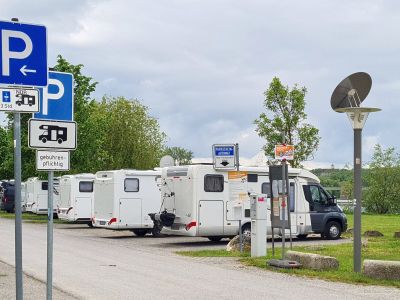 Geballtes Praxiswissen für Neulinge und erfahrene Camper