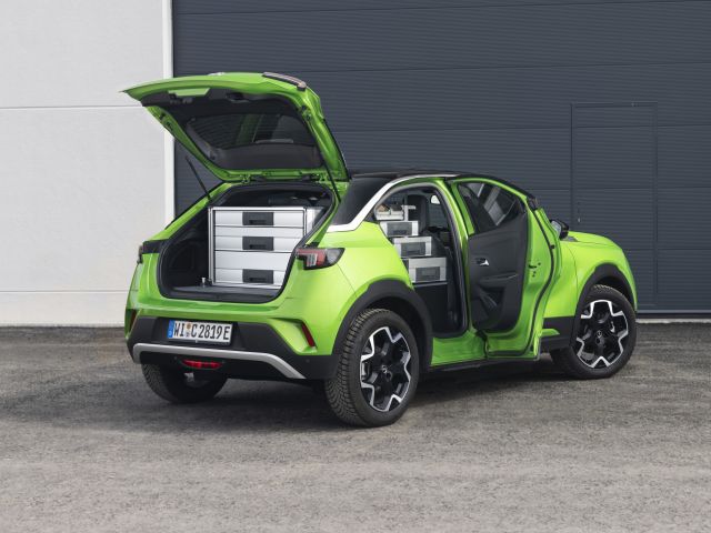 Bott baut den Opel Mokka Electric zum Serviewagen um - Bild 1