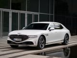 Der Genesis G90 massiert auch die Füße - Bild 2