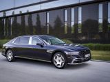 Der Genesis G90 massiert auch die Füße - Bild 4