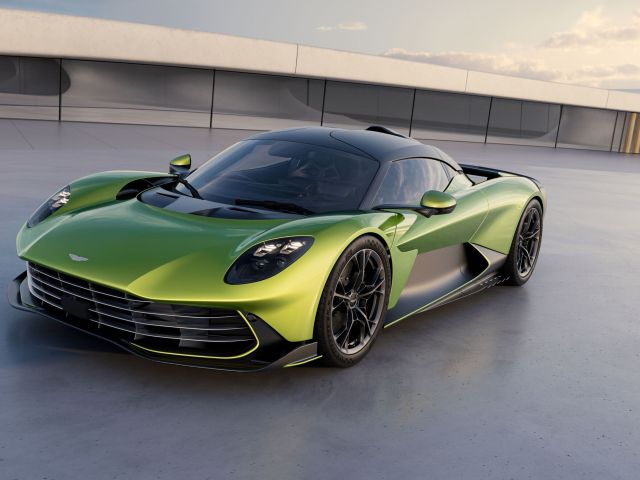 Aston Martin mobilisiert 1079 PS - Bild 1