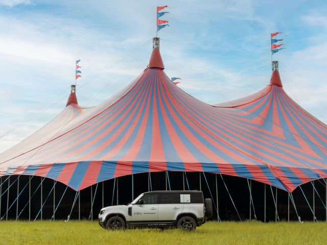 Defender bewegt das Glastonbury-Festival  - Bild 1