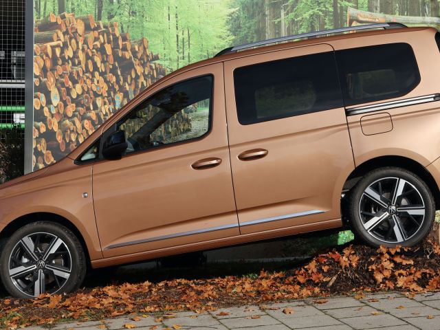 VW Caddy fährt mit Quatrac - Bild 1