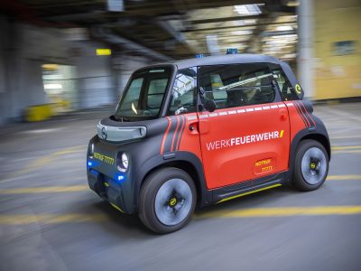Die Werkfeuerwehr fährt Opel Rocks-e 