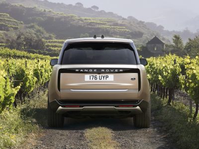 Range Rover: Mehr Kraft und Reichweite für den Luxus-Landlord