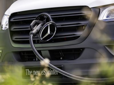 Jeder zweite Sprinter soll elektrisch fahren