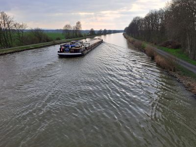 Binnenschiffe transportieren weniger Güter