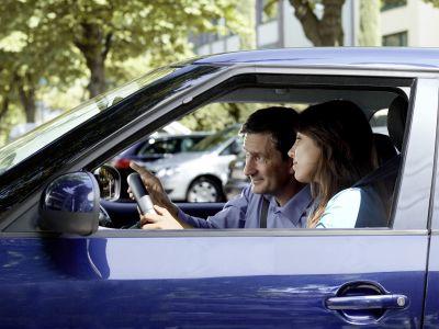 Ratgeber: Begleitetes Fahren mit 17 macht Straßenverkehr sicherer