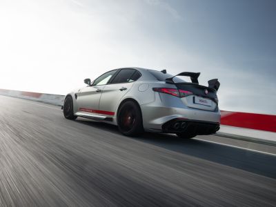 Alfa Romeo legt exklusive Giulia Quadrifoglio Luna Rossa auf