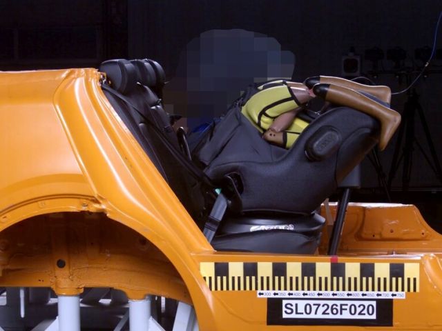 ADAC warnt vor zwei Kindersitzen - Bild 1