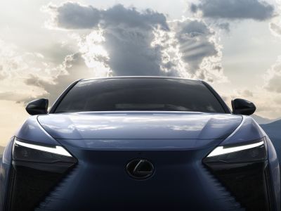 Weltpremiere für den Lexus RZ 450e