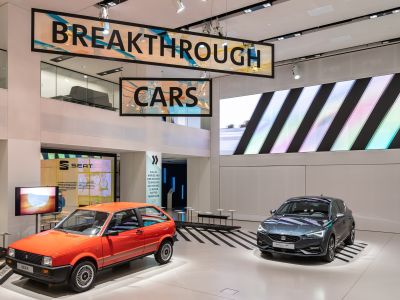 Autos der Vergangenheit als Beispiele für den Wandel