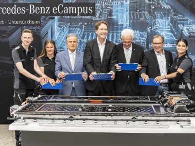 Mercedes-Benz legt Grundstein für e-Campus