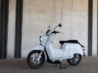 Die E-Schwalbe rollt in die zweite Modellgeneration