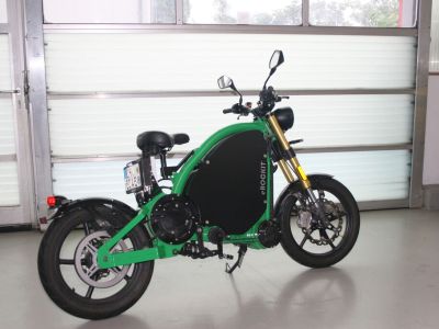 Ari und e-Rockit planen gemeinsam ein Militärfahrzeug