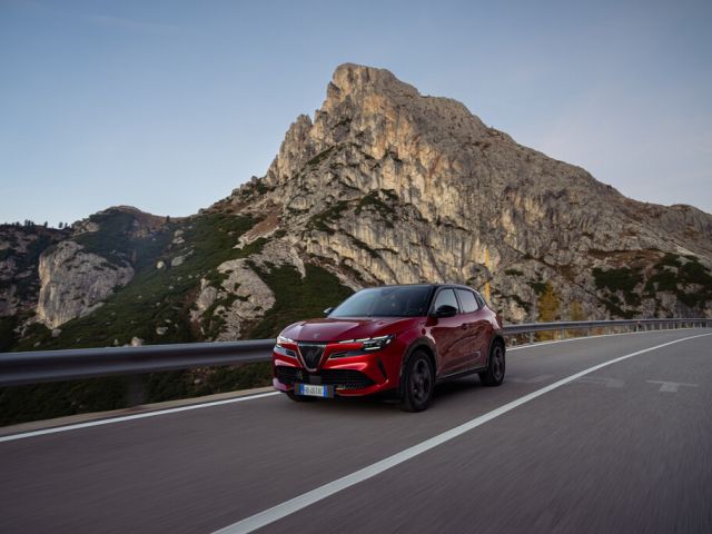 Alfa Romeo Junior im Sportdress - Bild 1