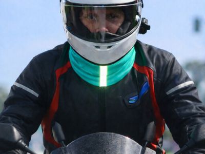 Halstuch erhöht Sicherheit von Motorradfahrern