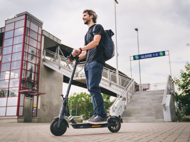 Neue Haftungsregeln bei E-Scootern geplant - Bild 1