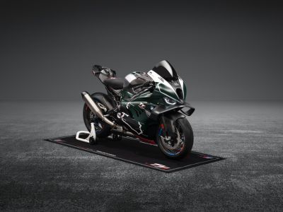 BMW ehrt die TT auf der Isle of Man