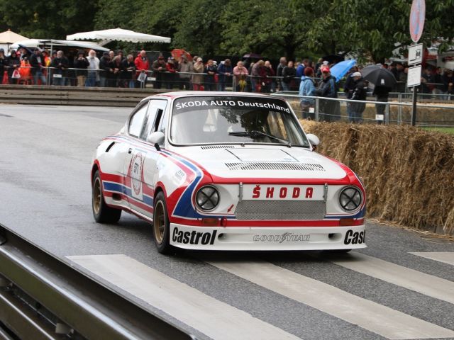 Der „Porsche des Ostens“ dreht in Düsseldorf auf - Bild 1