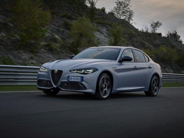 Alfa Romeo Giulia und Stelvio schließen zum Tonale auf - Bild 1
