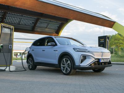 Der Newcomer verfünffacht seine Neuzulassungen fast