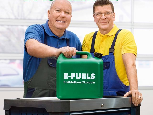 Kampagne: „Die Autodoktoren“ tanken e-Fuels - Bild 1
