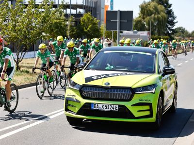 Skoda unterstützt die Tour der Hoffnung