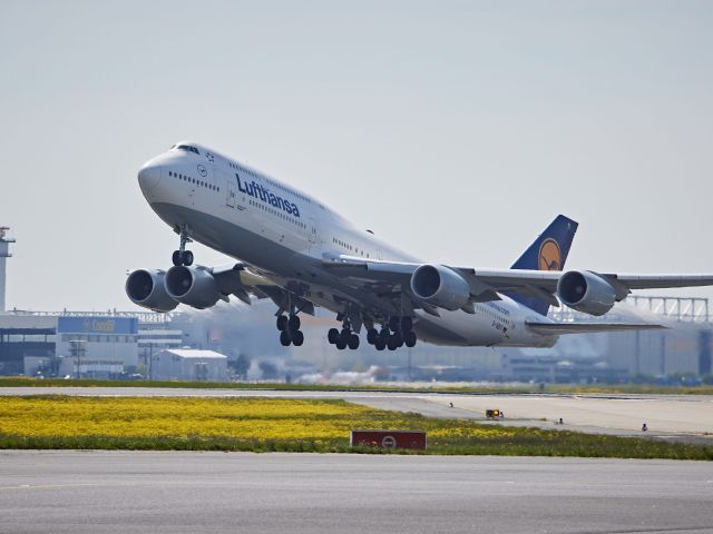 Steigende Fluggastzahlen: Altes Niveau aber noch nicht erreicht - Bild 1