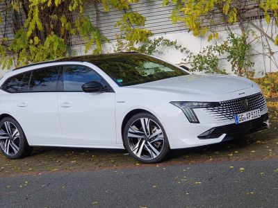 Peugeots Hybrid-Flotte: Elektrifizierte Einstiege