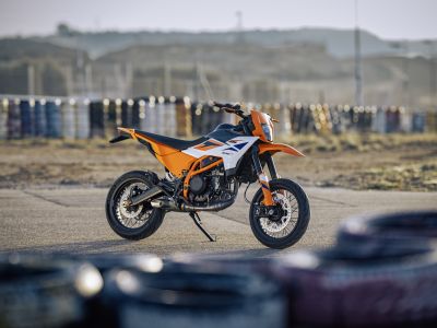 KTM 125 und 390 kommen als Supermoto