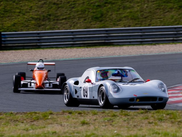 Die Motorsport-Arena feiert den Frühling - Bild 1