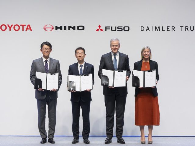 Mitsubishi Fuso und Hino werden zusammengeführt - Bild 1
