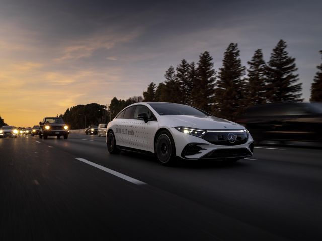 Mercedes-Benz gönnt sich ein eigenes Betriebssystem - Bild 1