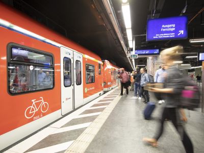 Wieder mehr Fahrgäste in Bussen und Bahnen
