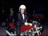 Ducati Monster erinnert an Ayrton Senna - Bild 6