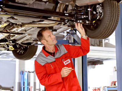 Gut jedes fünfte Auto fiel 2023 bei Hauptuntersuchung durch