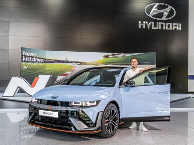Mario Götze fährt Ioniq 5 N