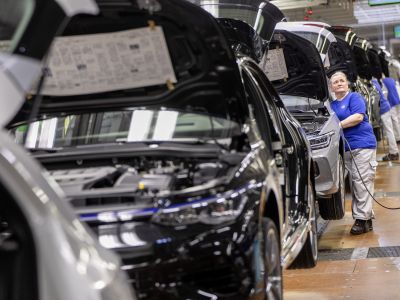 Pkw-Produktion legt im August deutlich zu