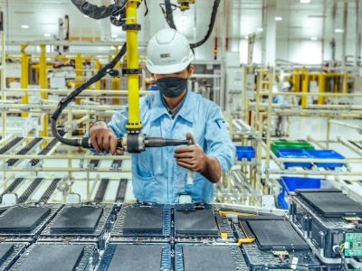 Vinfast zeigt sich bei Batterien flexibel