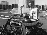 Triumph verneigt sich vor Evel Knievel - Bild 24