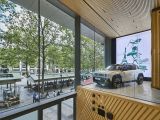 Renault zeigt sich wieder an der Champs-Élysées - Bild 3