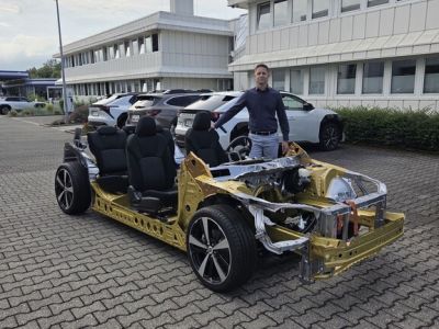 Subaru spendet Schnittmodell