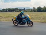 Blaue Yamaha XSR 900 GP erinnert an Christian Sarron - Bild 5