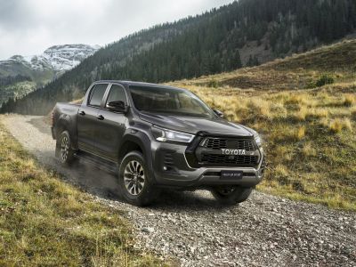 Der Toyota Hilux GR Sport krönt die Baureihe