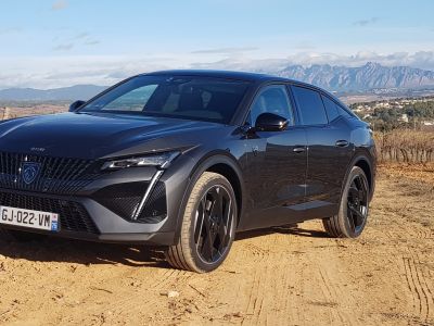 Fahrbericht Peugeot 408: Schräge Kreuzung