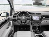 Volkswagen spendiert dem Touran ein Update - Bild 11